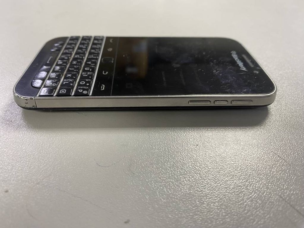 Blackberry priv stv100-4