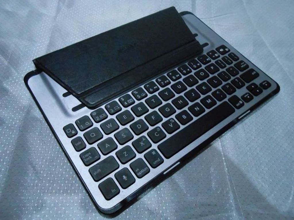 Belkin QODE F5L171 Ultimate Keyboard для iPad Air, iPad Air 2, iPad 2nd, 3rd и 4th Gen, App