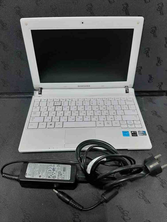 Samsung N100S (Intell Atom N2100 1.6ghz/2 gb/300gb)