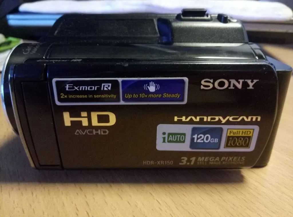 Цифровая видеокамера Sony HDR-XR150 Full HD