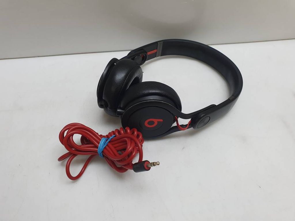 Monster beats by dr. dre mixr