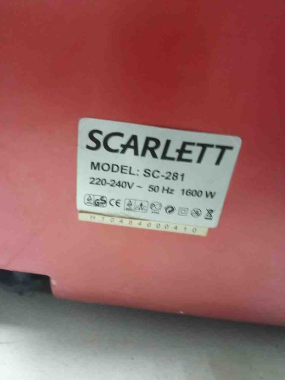 Scarlett SC-281 1500W (7700000020727)