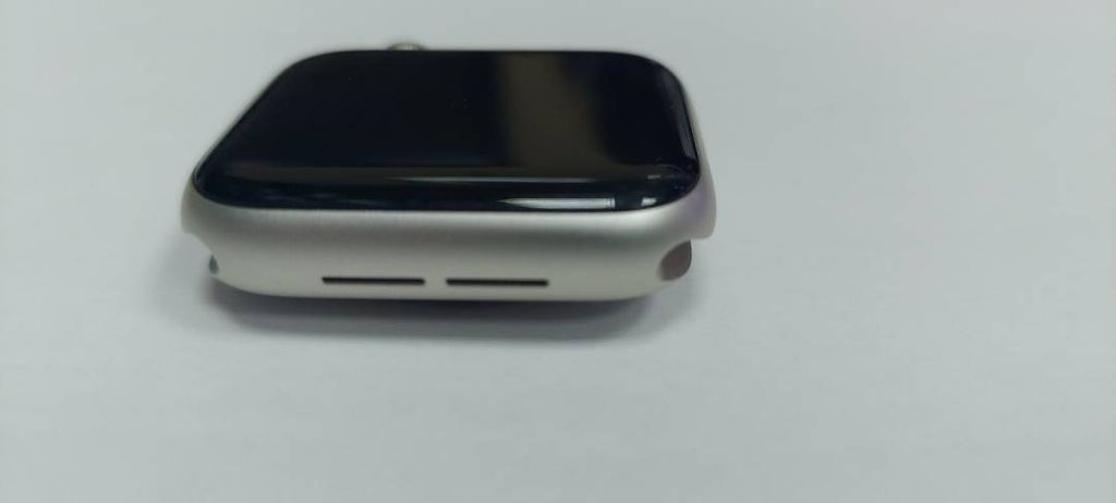 Apple watch se 2 gps 40mm aluminum case with sport