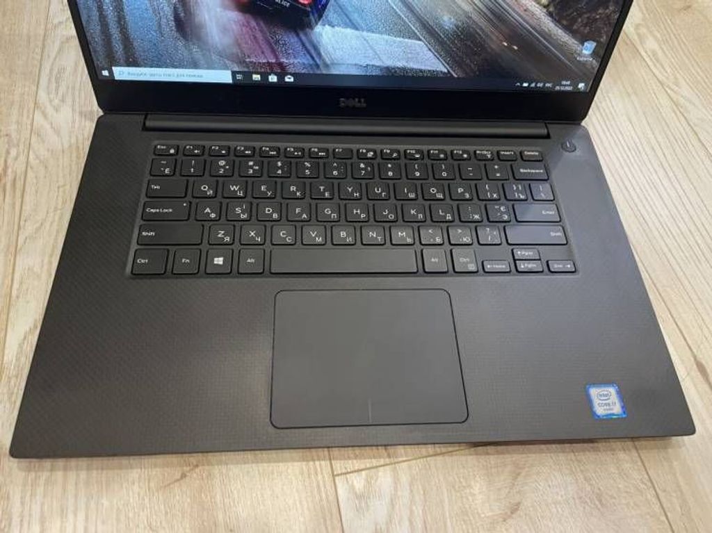 Dell XPS 15 9560 (X578S2NDW-63S)