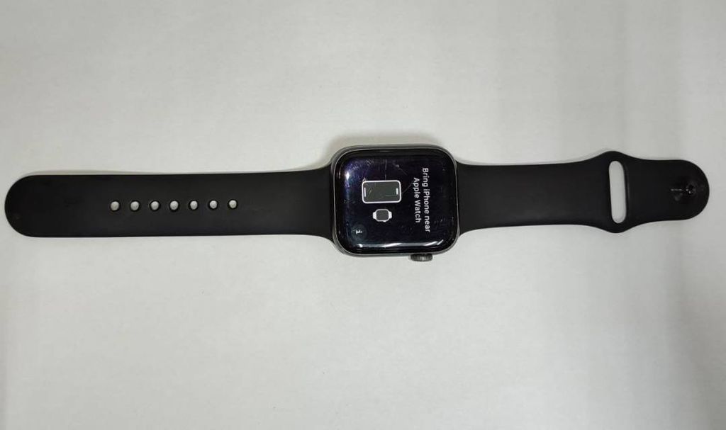 Apple watch series 4 44mm aluminum case