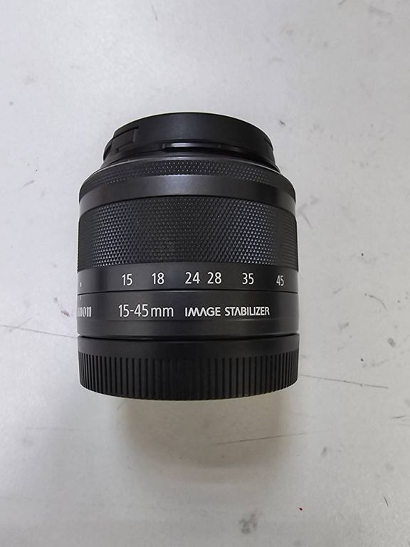 Canon ef-m 15-45mm f/3.5-6.3 is stm zoom