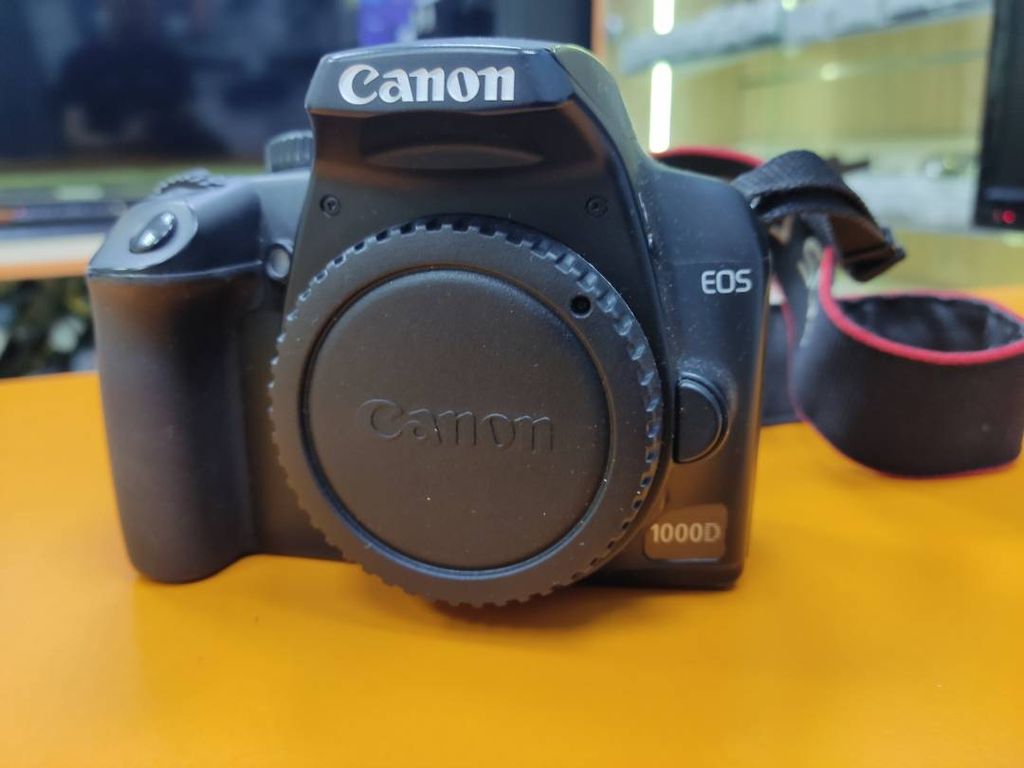 Canon eos 1000d без объектива
