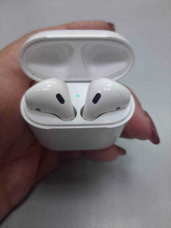 Apple airpods 2nd generation