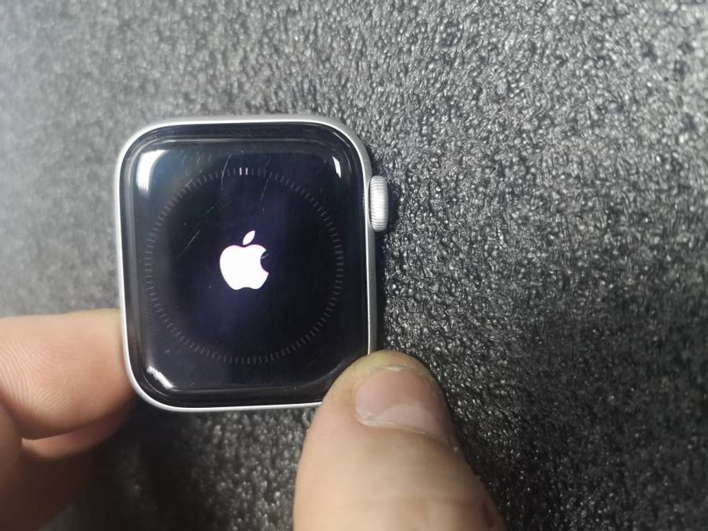 Apple watch se 240mm aluminum case