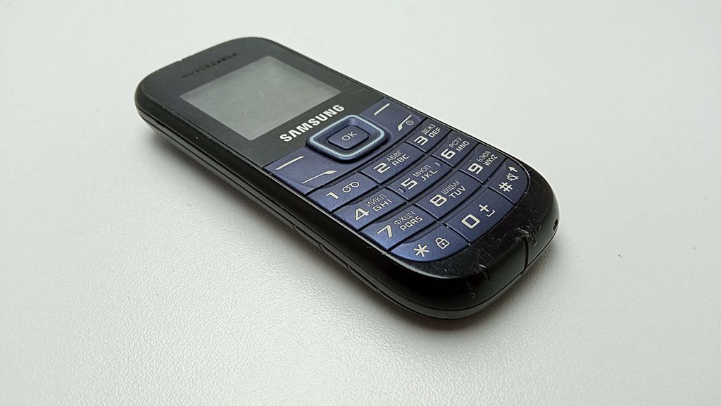 Samsung e1200i