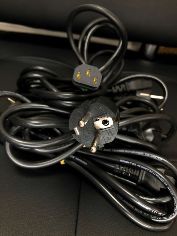 Оригінальний кабель живлення для комп'ютера/монітора/системника