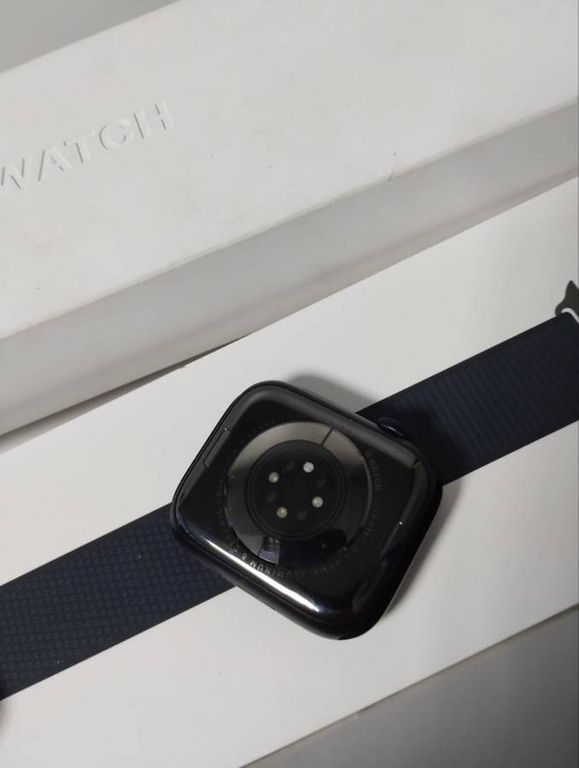 Apple watch series 9 gps 45mm aluminum case w. s. loop