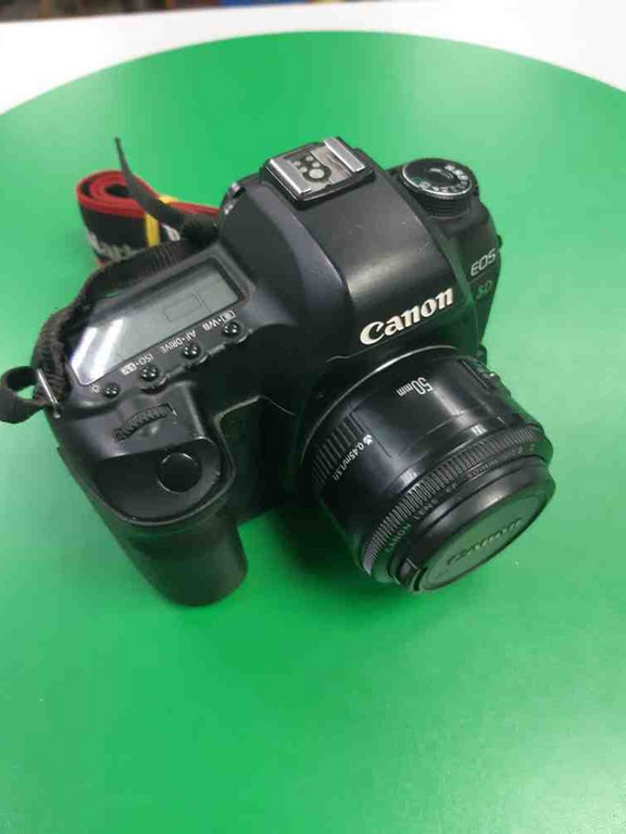 Canon eos 5d mark ii canon ef 50mm f/1.4 usm