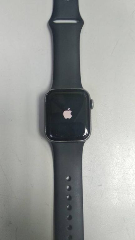 Apple watch series 5 40mm aluminum case