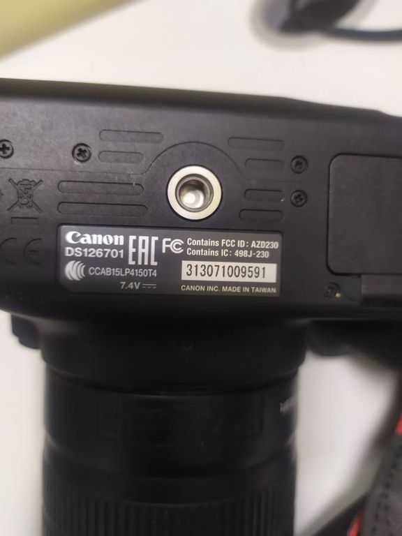 Canon EOS 4000D (18-55mm)