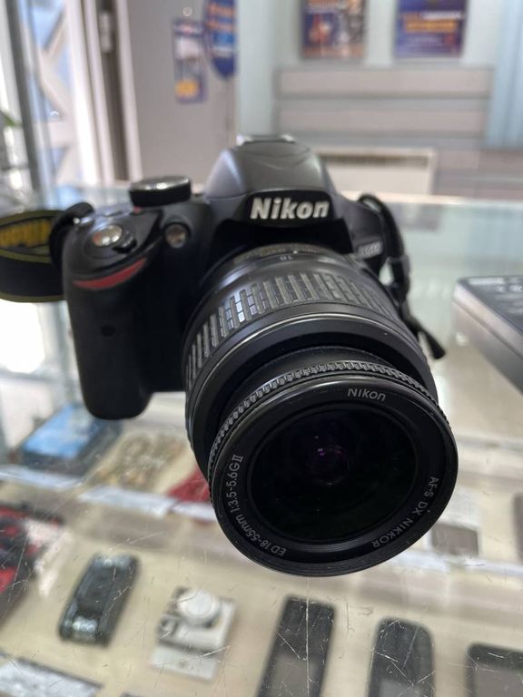 Nikon d3200 nikon nikkor af-s 18-55mm f/3.5-5.6g ed ii dx