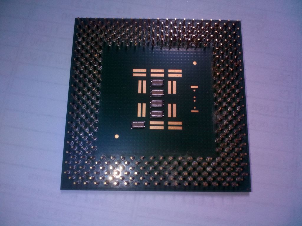 Процессор Intel® Celeron® 633 МГц