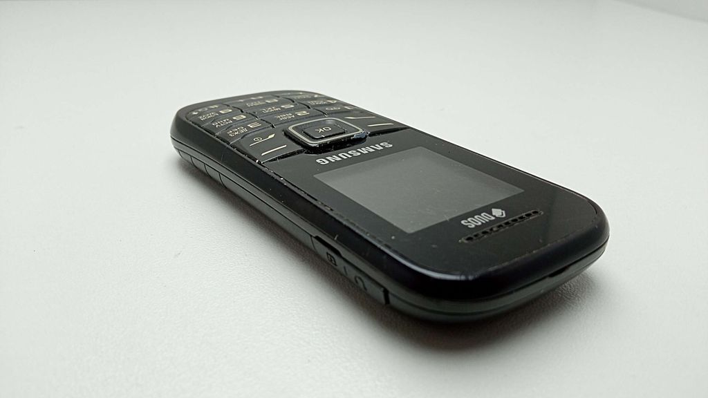 Samsung GT-E1202i