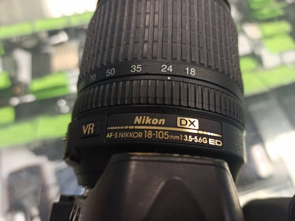 Nikon d3100 nikon nikkor af-s 18-105mm f/3.5-5.6g ed vr dx
