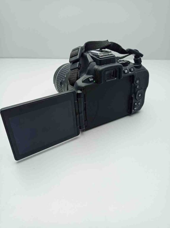 Nikon D5600 kit (18-55mm+70-300mm) (VBA500K004)