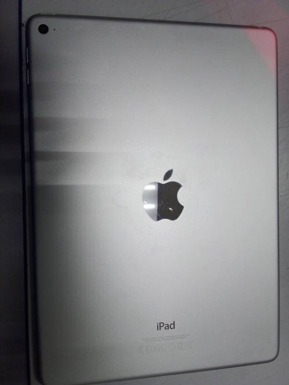 Apple ipad air 2 wifi a1566 16gb