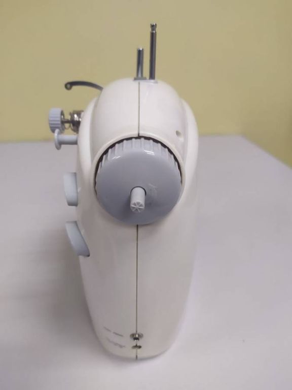 Mini Sewing Machine FHSM-203