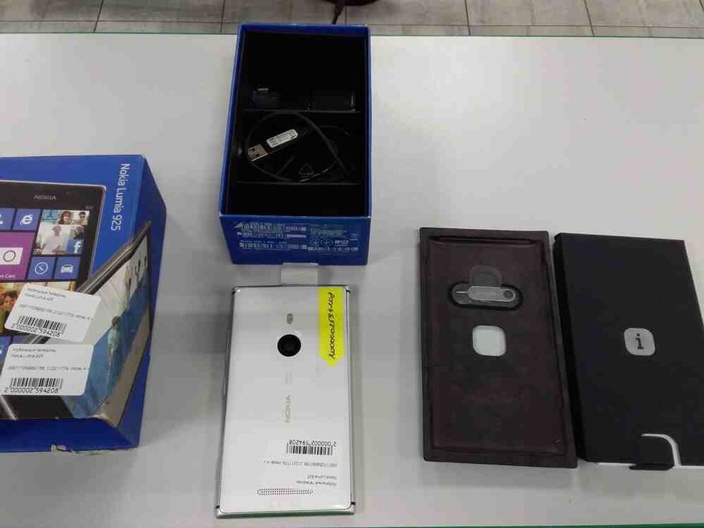 Nokia Lumia 925 (White)