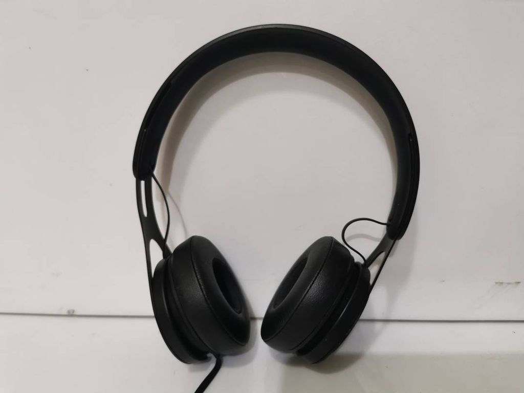 Monster beats ep on-ear headphones a1746