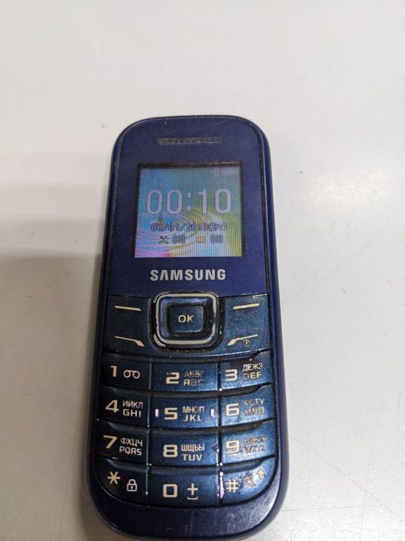 Samsung E1200 (White)