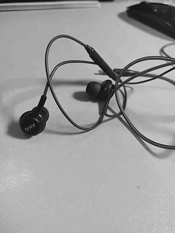 Samsung eo-ig955 earphones tuned by akg