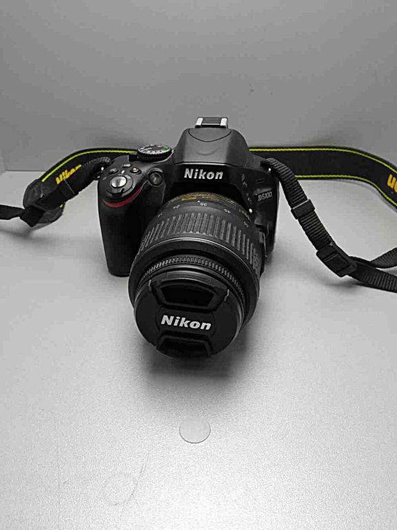 Nikon D5100 kit (18-55mm VR)